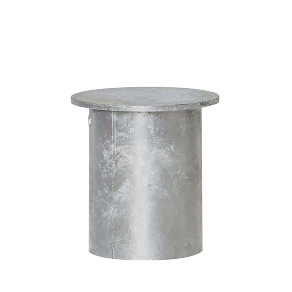 Metall Abdeckkappe zylindrisch für Bodenhülse, 60 mm Durchmesser, flacher runder Deckel, überstehender Rand, weißer Hintergrund.