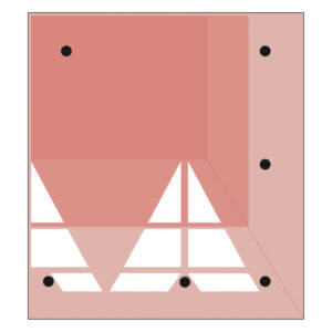 GAMMA Berliner Kissen mit geometrischem Design: Überlappende rosa Formen, weiße Dreiecke, sechs schwarze Punkte am Quadrat.